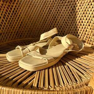 Vince Reza Square Toe Buckle Leather Sandals in Ecru